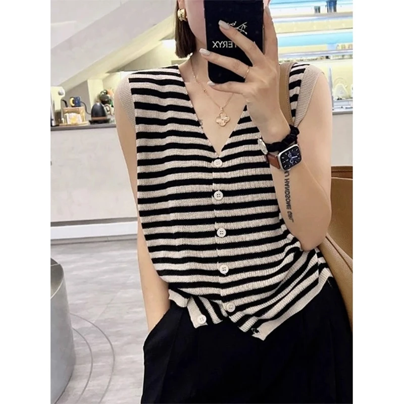 6553高级设计感小众无袖上衣女2024夏季新款洋气减龄条纹背心开衫