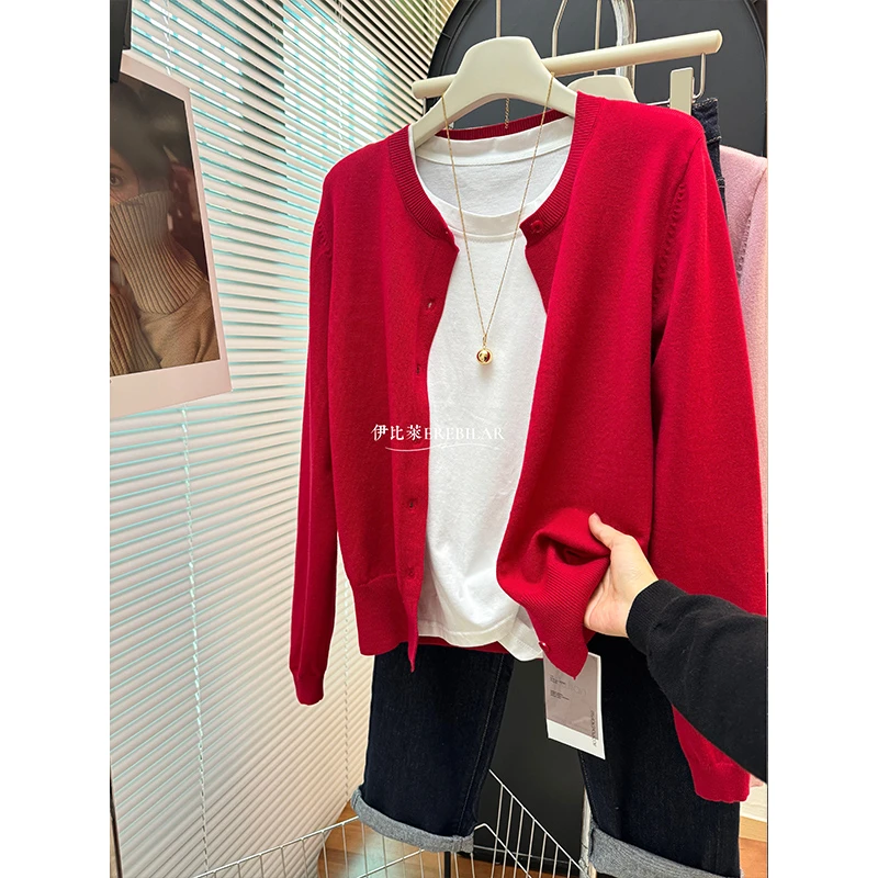 韩系圆领单排扣针织开衫女秋冬新款设计感小众小个子减龄毛衣外套