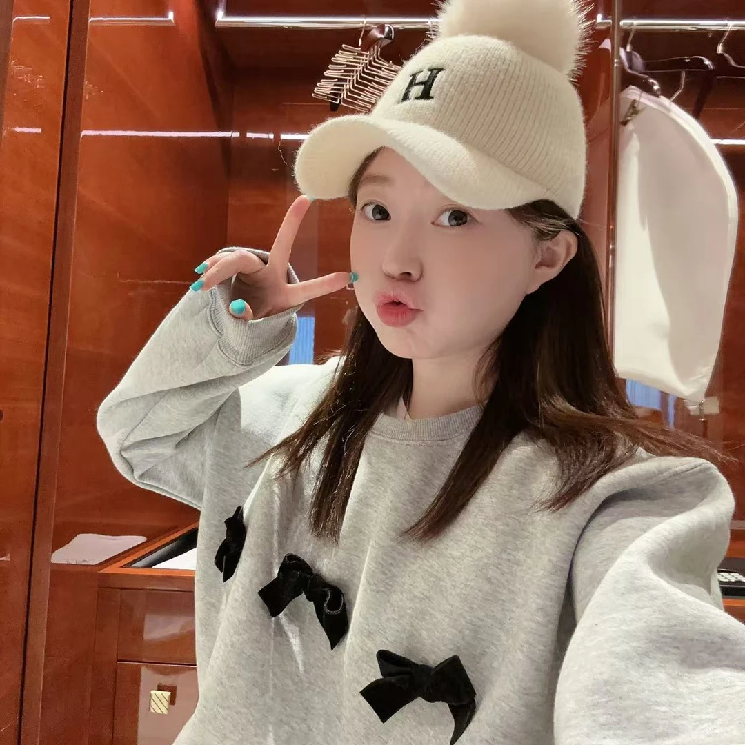 【BORAKOO】植绒蝴蝶结~灰色圆领卫衣