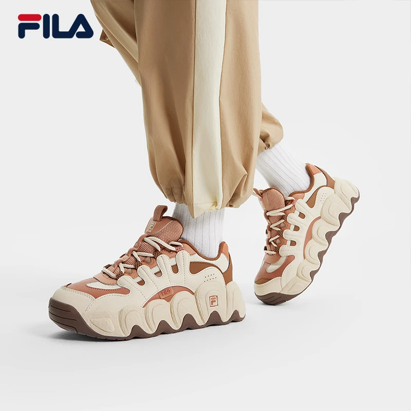 Fila/斐乐女【时尚厚底舒适可颂鞋】春季复古面包老爹鞋F12W441102F