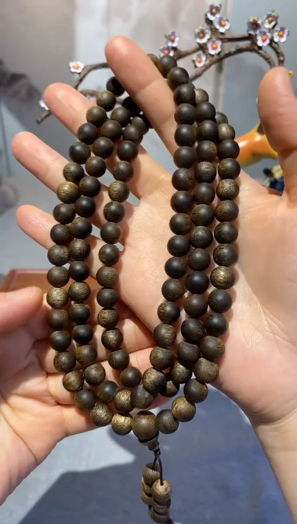 【闪购商品】沉香手串白棋沉水多圈Q08330420