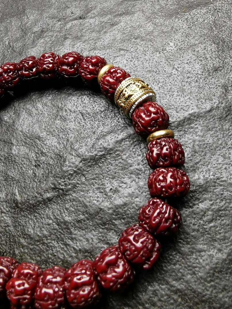 袁一阁文玩一代盘龙紫金刚手串