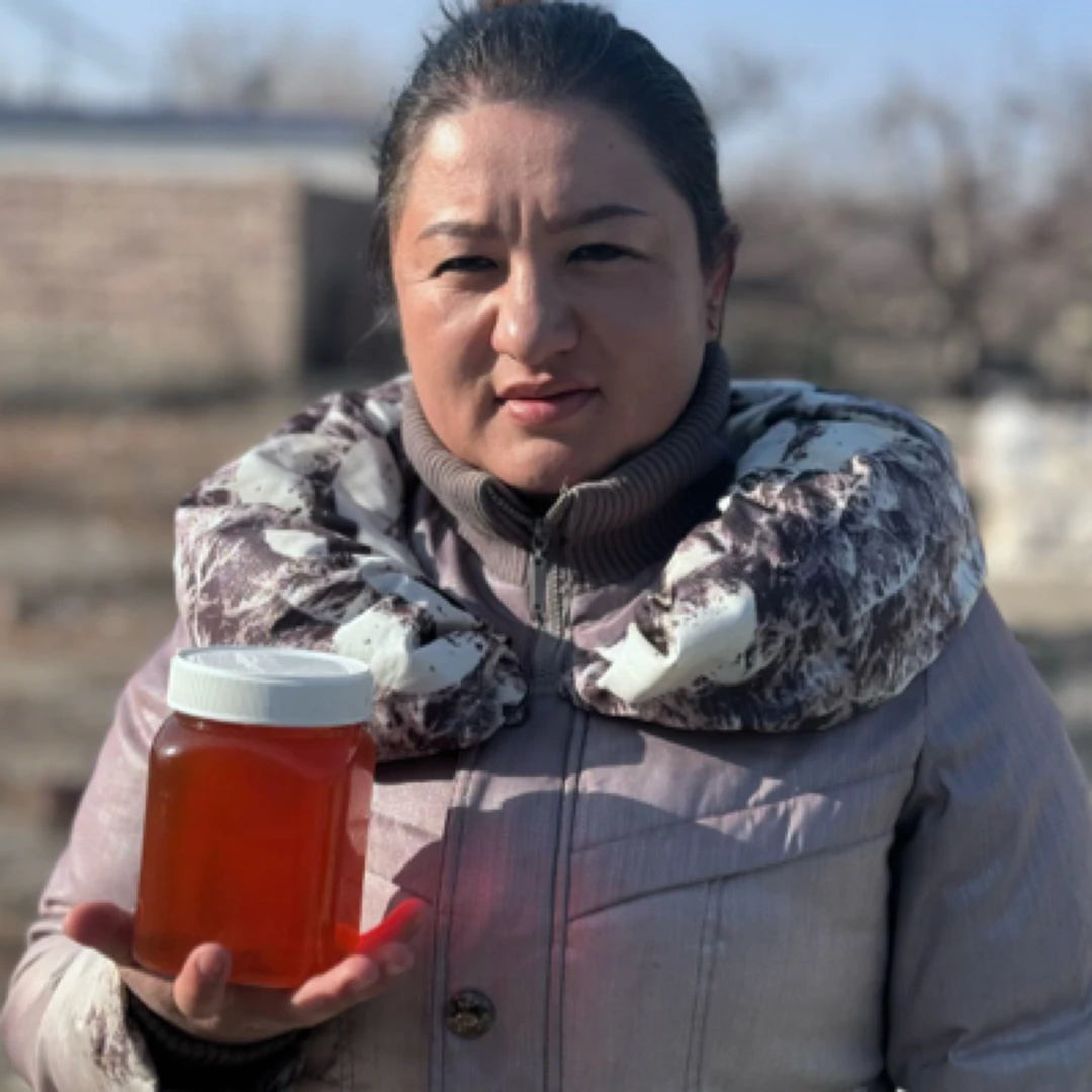 阿瓦缇蜜جىگىدە گۇل ھەسىلى新疆沙枣花蜜蜂蜜液态1000g