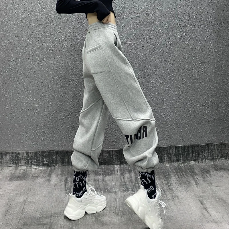 潮牌个性字母印花百搭运动休闲裤女秋季新款高腰宽松直筒束脚卫裤