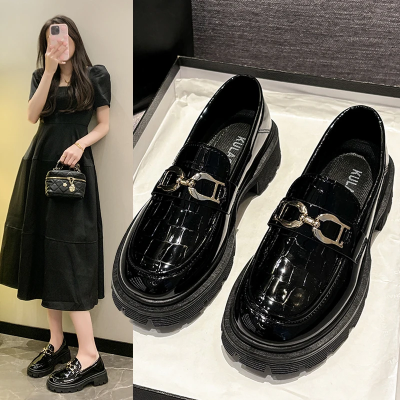 【时髦好物】百搭乐福鞋黑色复古粗跟厚底圆头漆皮单鞋