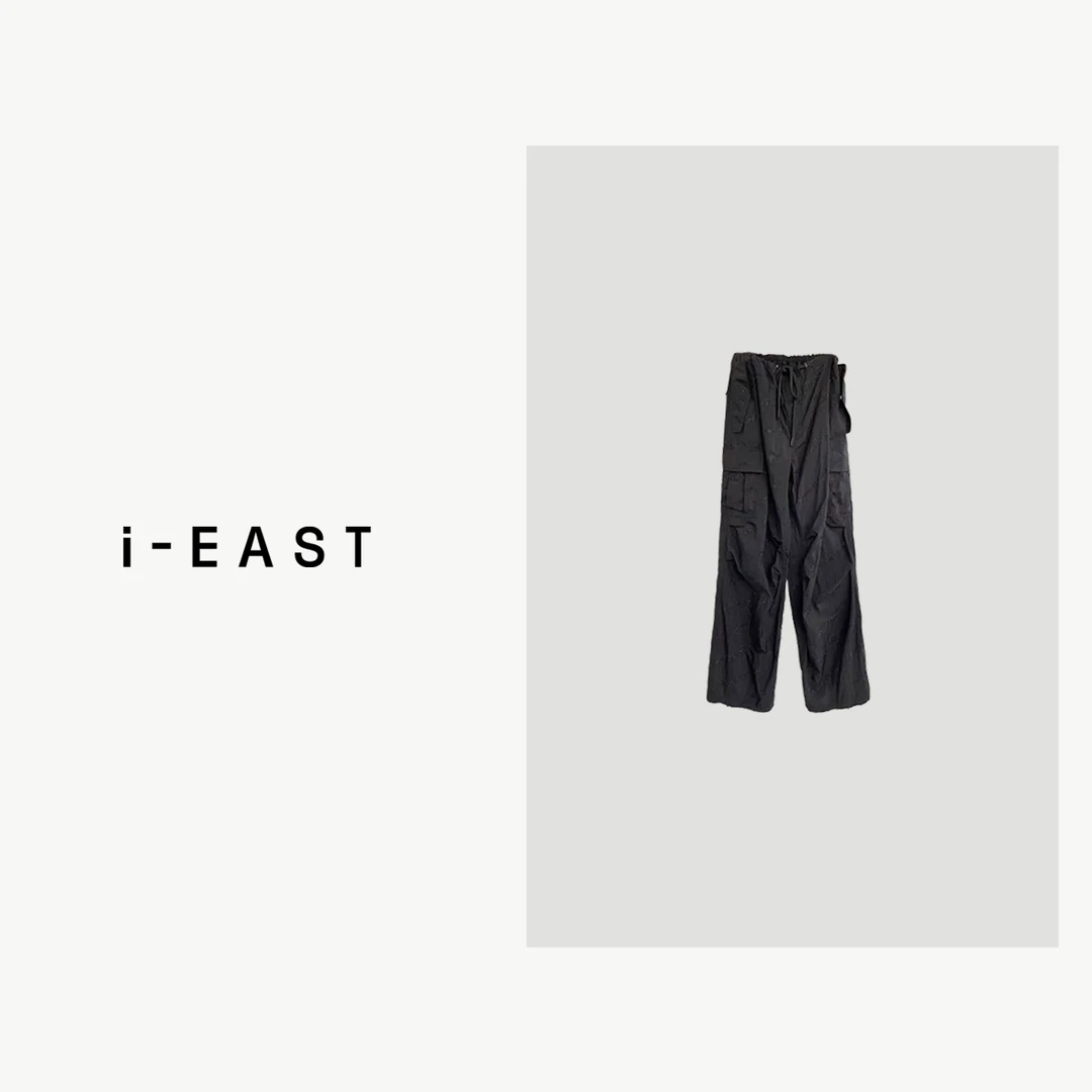 i-EAST 出街计划~不规则满钻腰部抽绳休闲裤-4X K24192