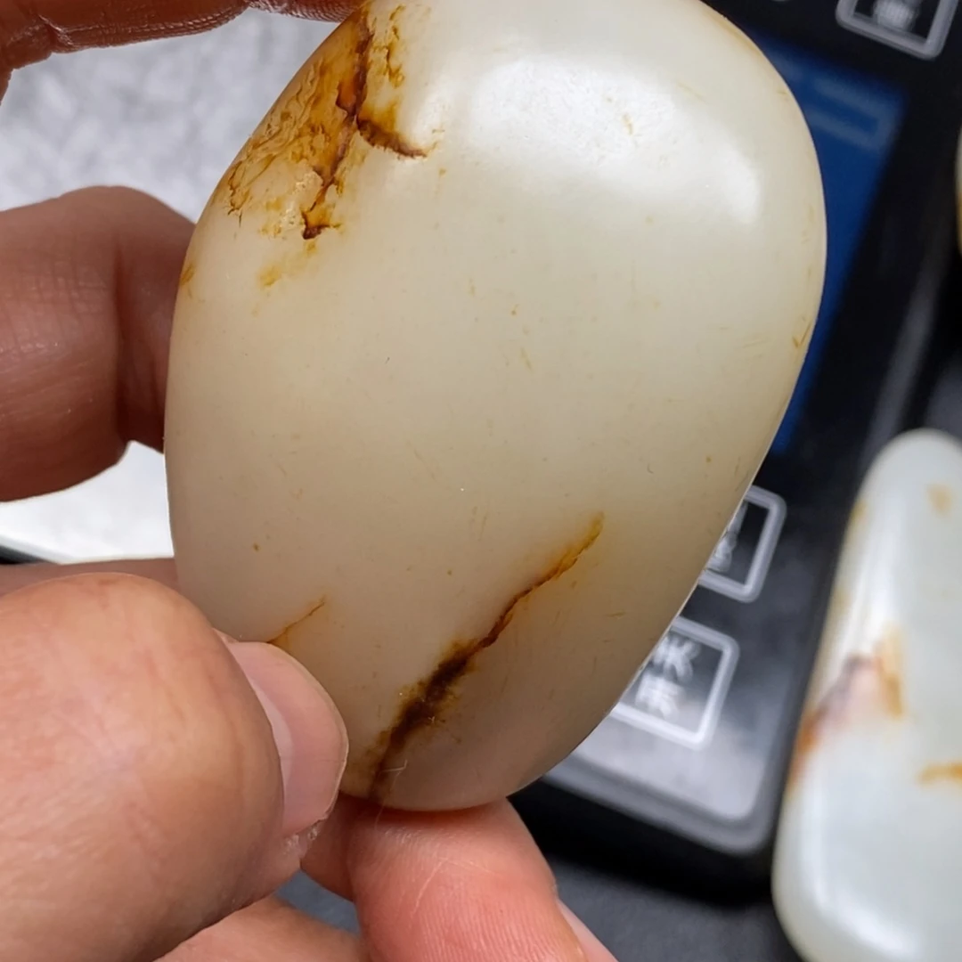 和田玉（糖玉）挂件未镶嵌平*哥