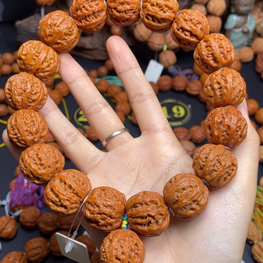 文玩核桃吊坠Z****O珊瑚 6