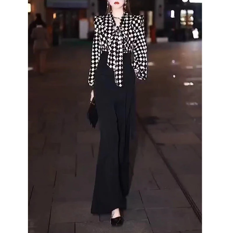 网红爆款秀2024新款时尚御姐范洋气减龄小衫+宽松阔腿裤女装