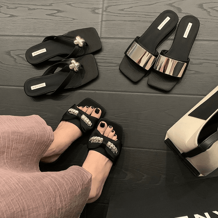 2024年夏季新款高级感金属设计平底方头法式凉拖鞋女士夏外穿时尚