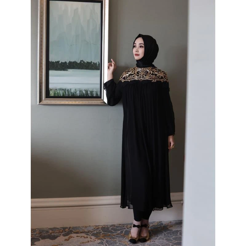 【嘉米拉】秋冬新品重工钉珠连衣裙LYQ202232