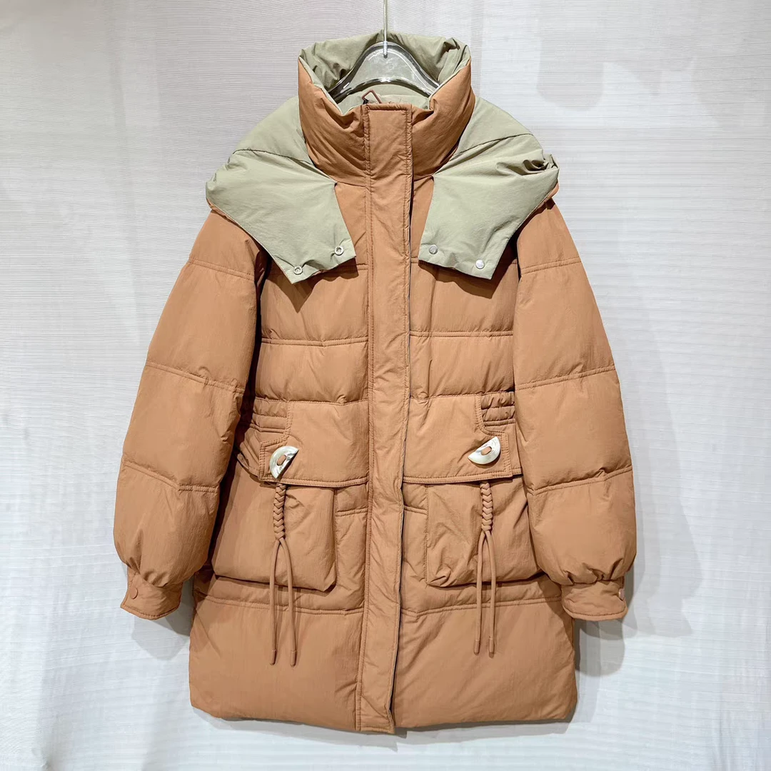 董小姐/33096拼色牛角扣口袋收腰连帽中长款外套