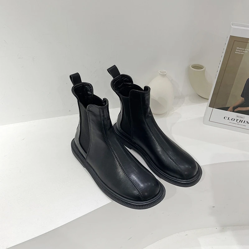 短靴女2023年新款切尔西烟筒靴韩系踝靴超火爆款瘦瘦靴平底马丁靴