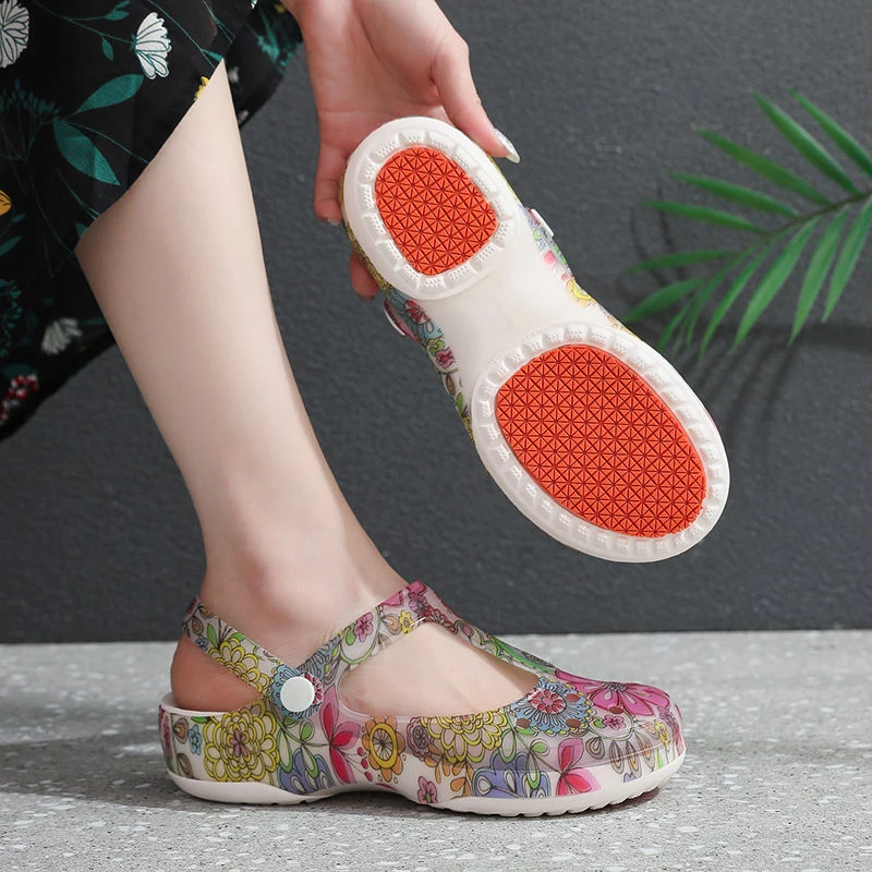 大码洞洞鞋女夏季外穿拖鞋防滑厚底沙滩鞋软底果冻包头富贵花凉鞋