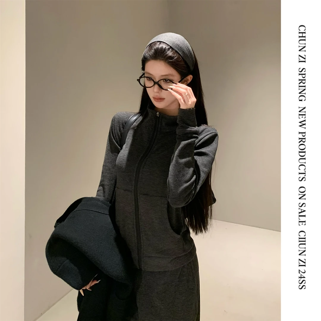 【CHUN ZI】韩系立领时尚针织条纹女秋冬2024新款设计感长袖上衣