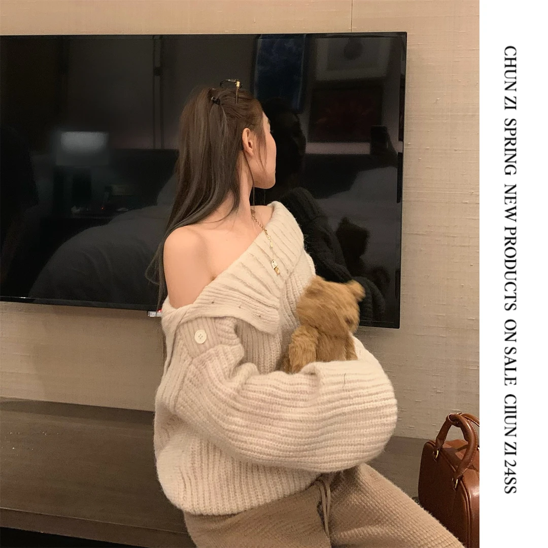 【CHUN ZI】秋冬韩系慵懒氛围感露肩针织毛衣显瘦宽松上衣