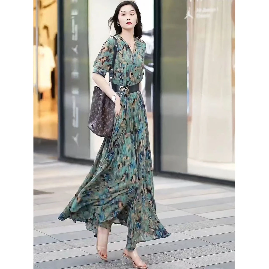 时尚高端印花大码长裙收腰复古碎花大摆女装连衣裙显瘦遮肚子夏季