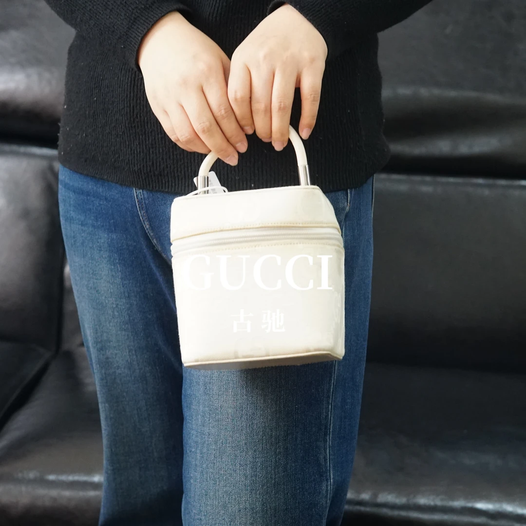 95新 GUCCI/古驰 白色手提化妆包/WJ11615047/5047