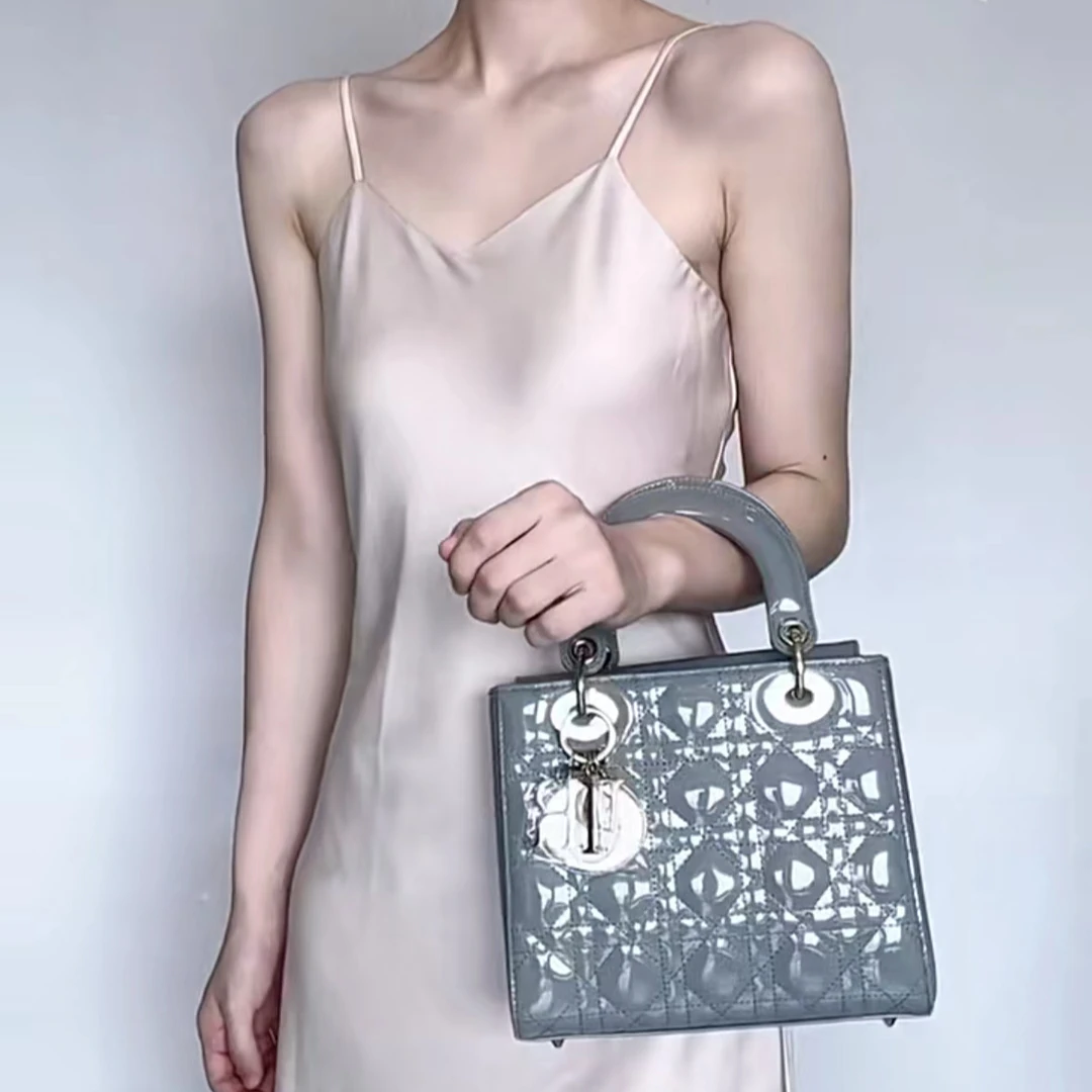 99新 DIOR/迪奥 dior 四格戴妃岩石灰金漆皮 /公价无/甄选