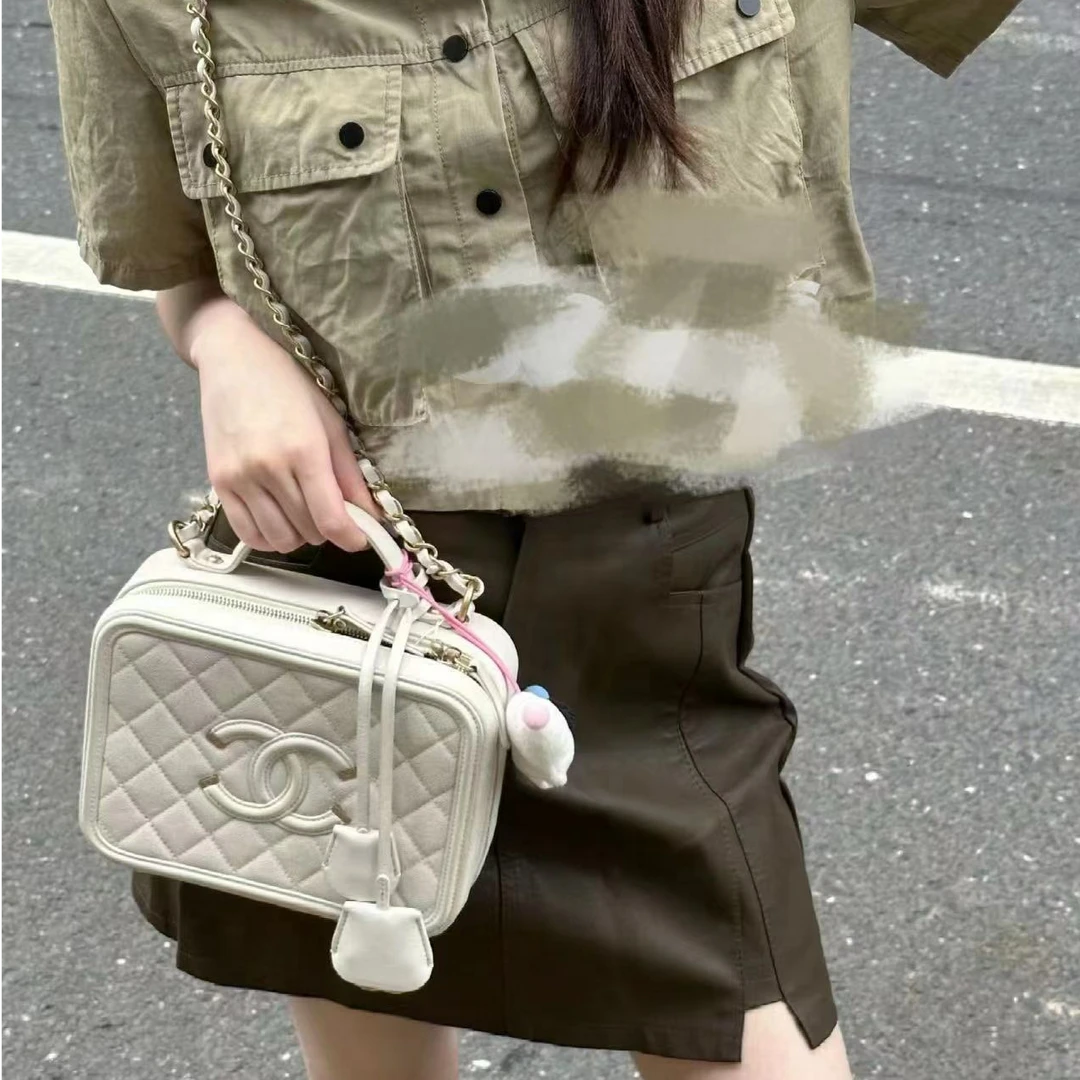 99新 Chanel/香奈儿 chanel相机包中号白金荔枝纹/公价无/甄选