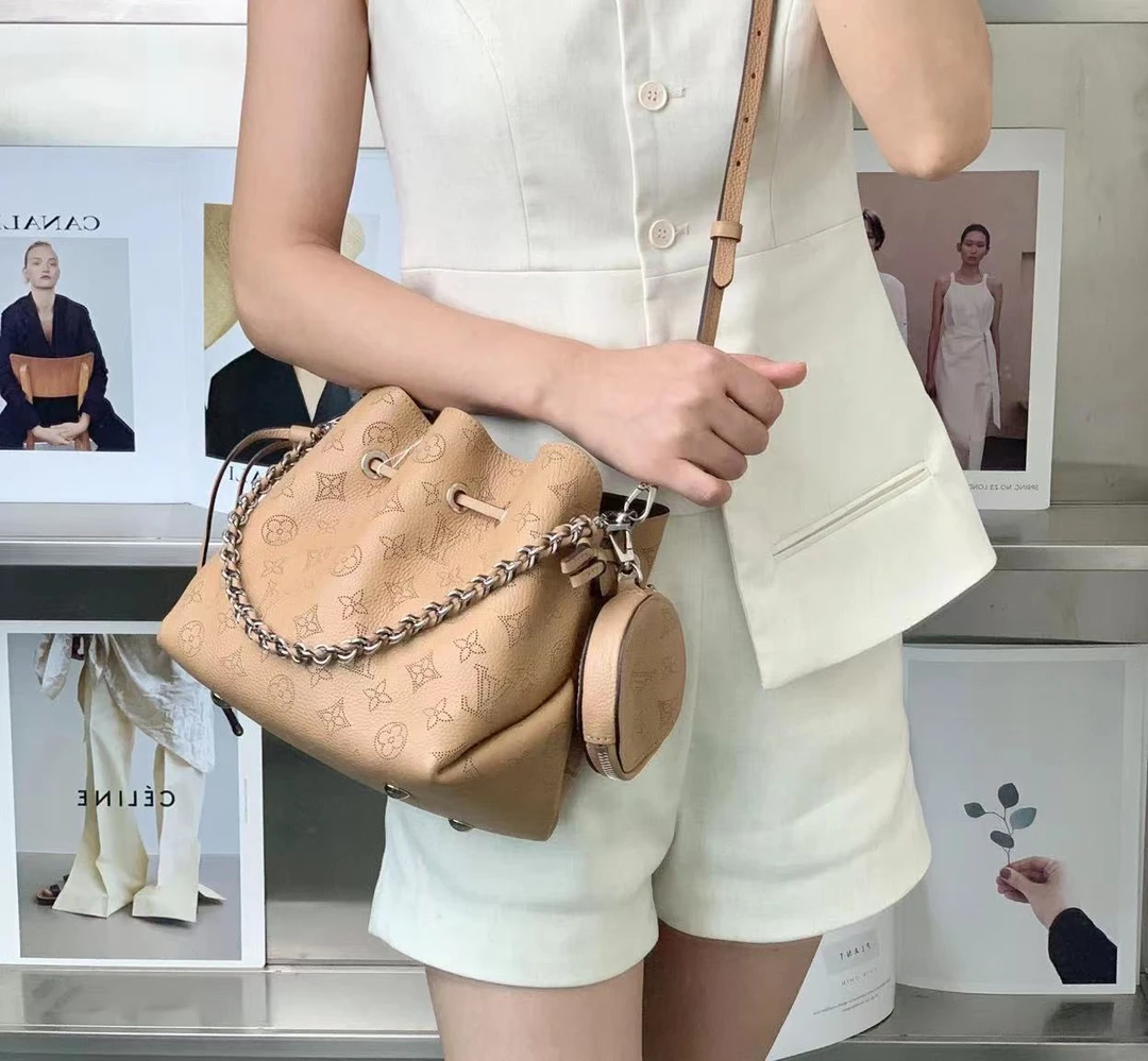99新 LouisVuitton/路易威登 bella棕色单肩斜挎包/公价无/甄选