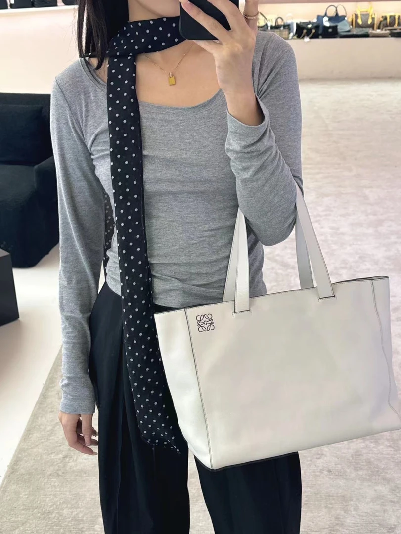 99新 LOEWE/罗意威 罗意威tote白色单肩包/公价无/甄选