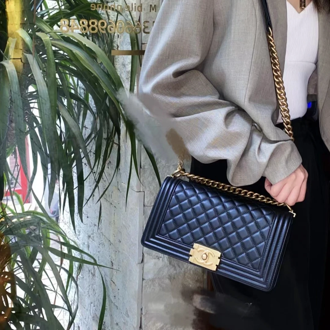 99新 Chanel/香奈儿 香奈儿leboy中号光面牛黑金/公价无/甄选