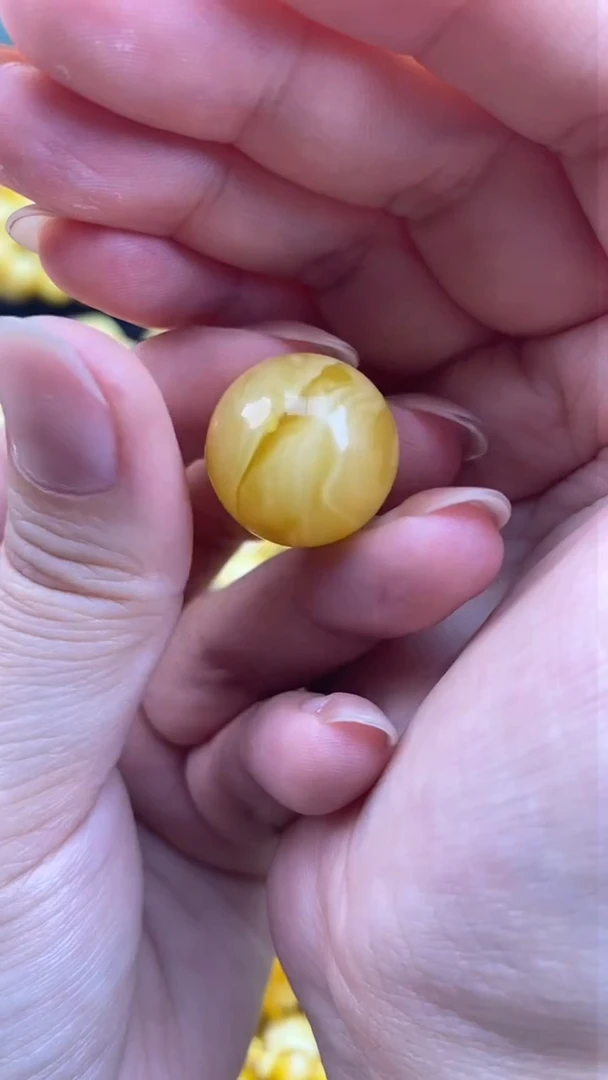 【闪购商品】琥珀裸石未镶嵌蜜蜡.34