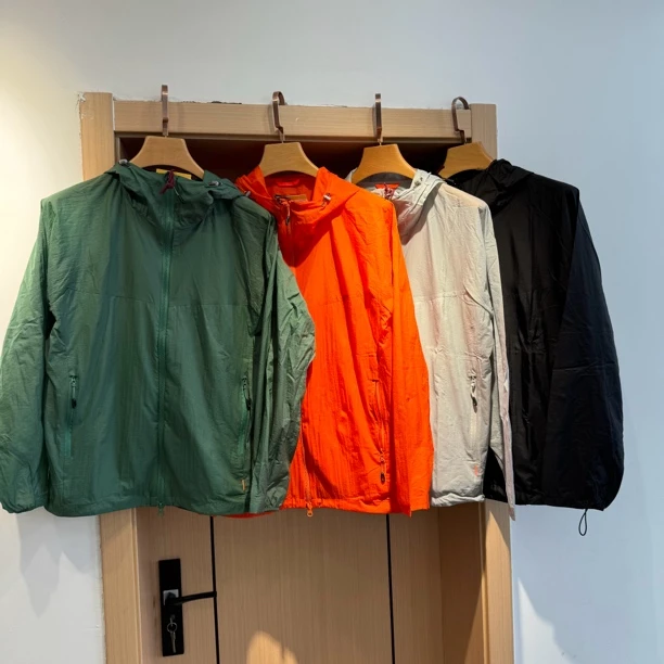 清仓亏本卖 男女薄款防晒衣外套 便宜有好货
