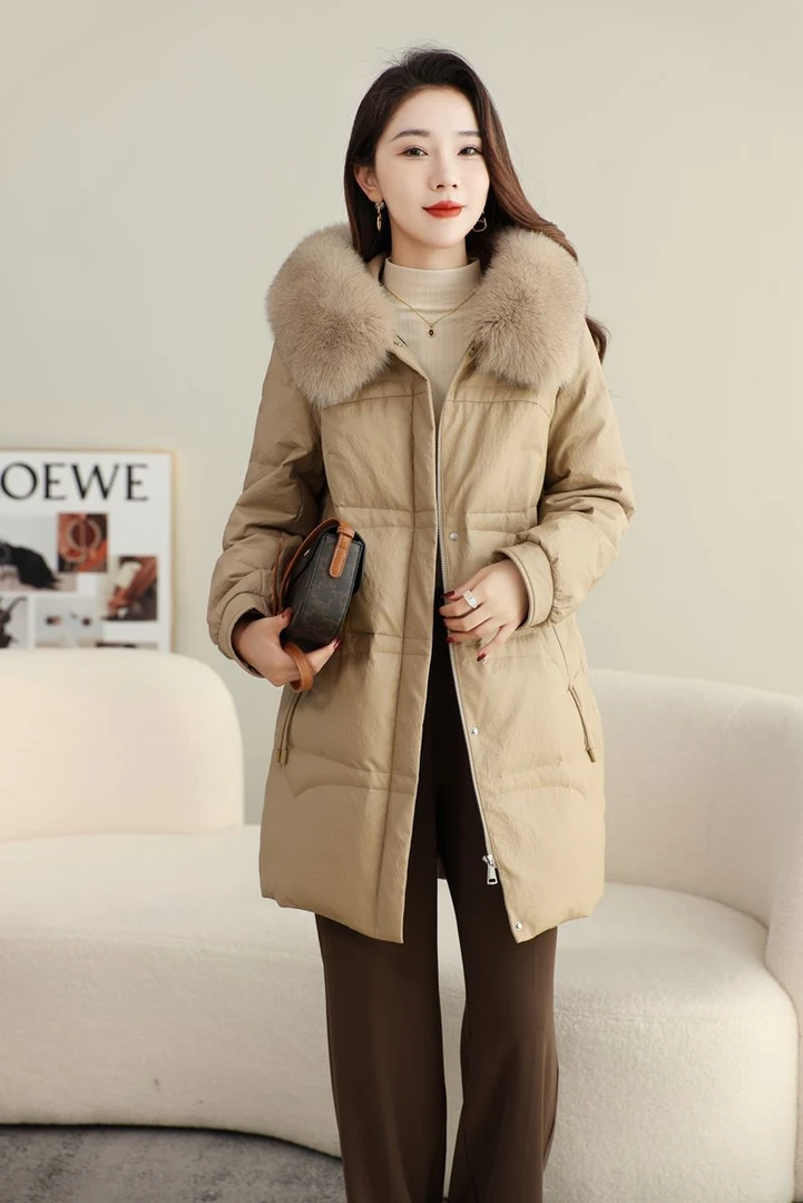 高端时尚百搭澳洲再生皮羽绒服8368