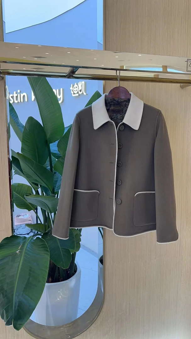 高端时尚百搭羊绒外套8917