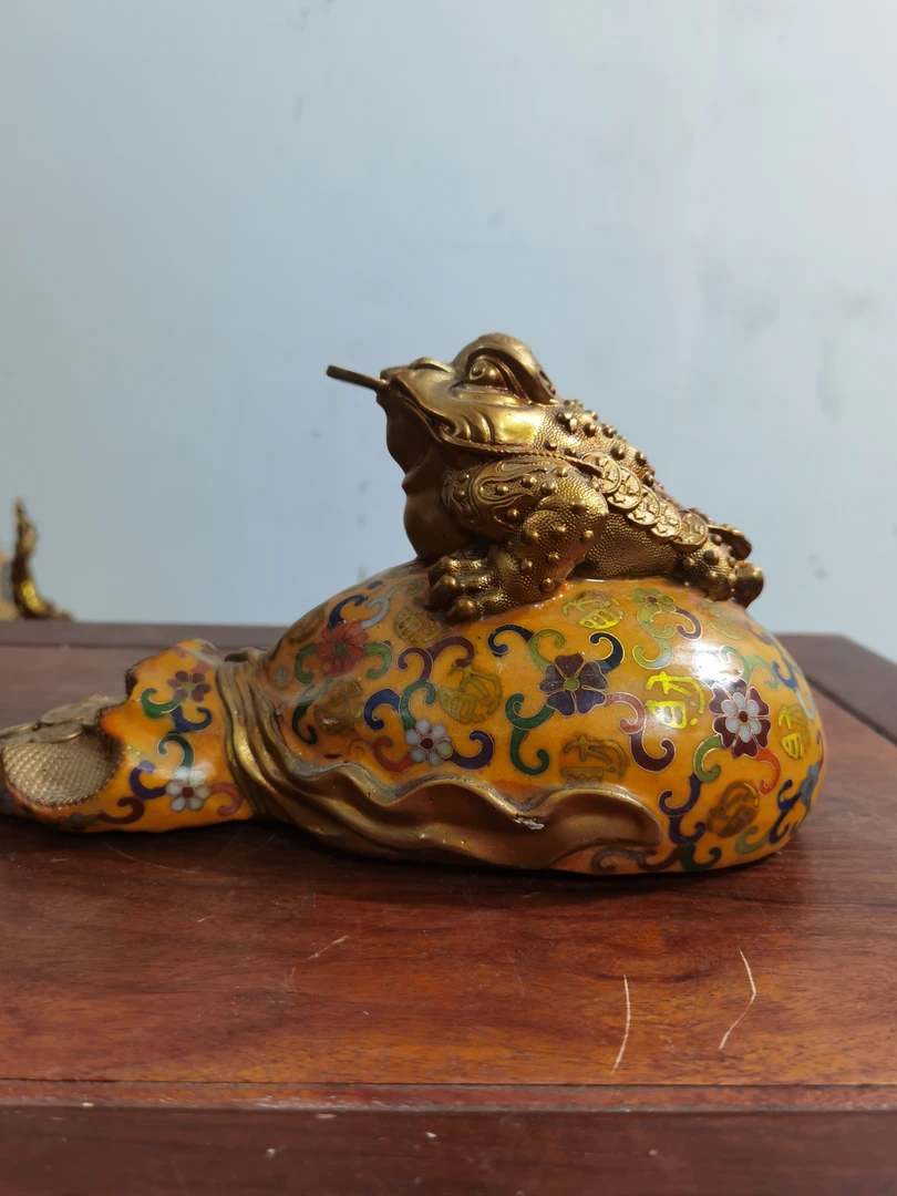 铜胎掐丝景泰蓝福袋金蟾