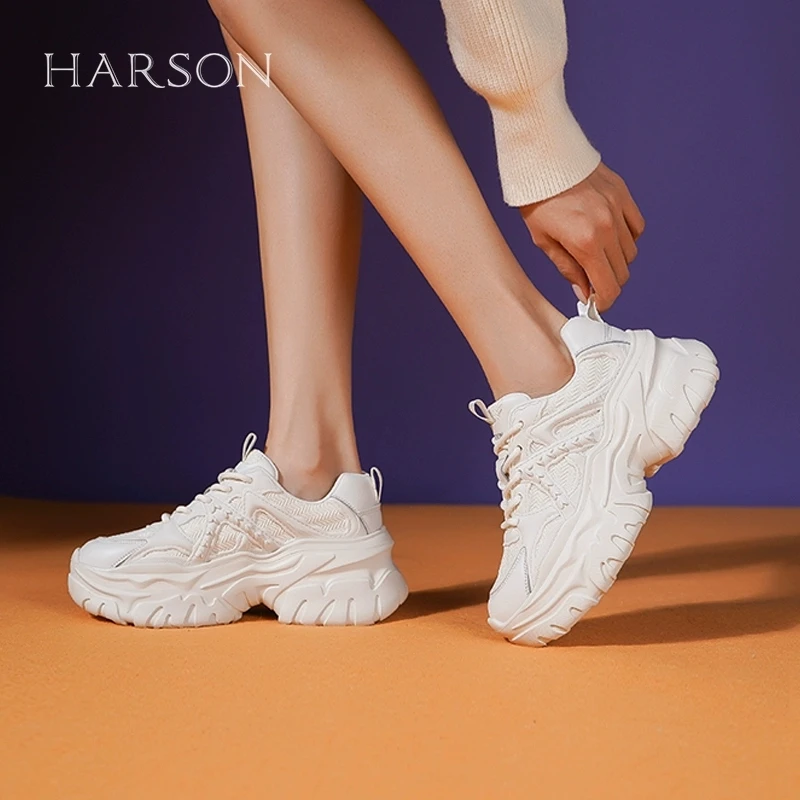 哈森秋时尚百搭潮流休闲厚底拼接深口纯色老爹鞋女HC231603