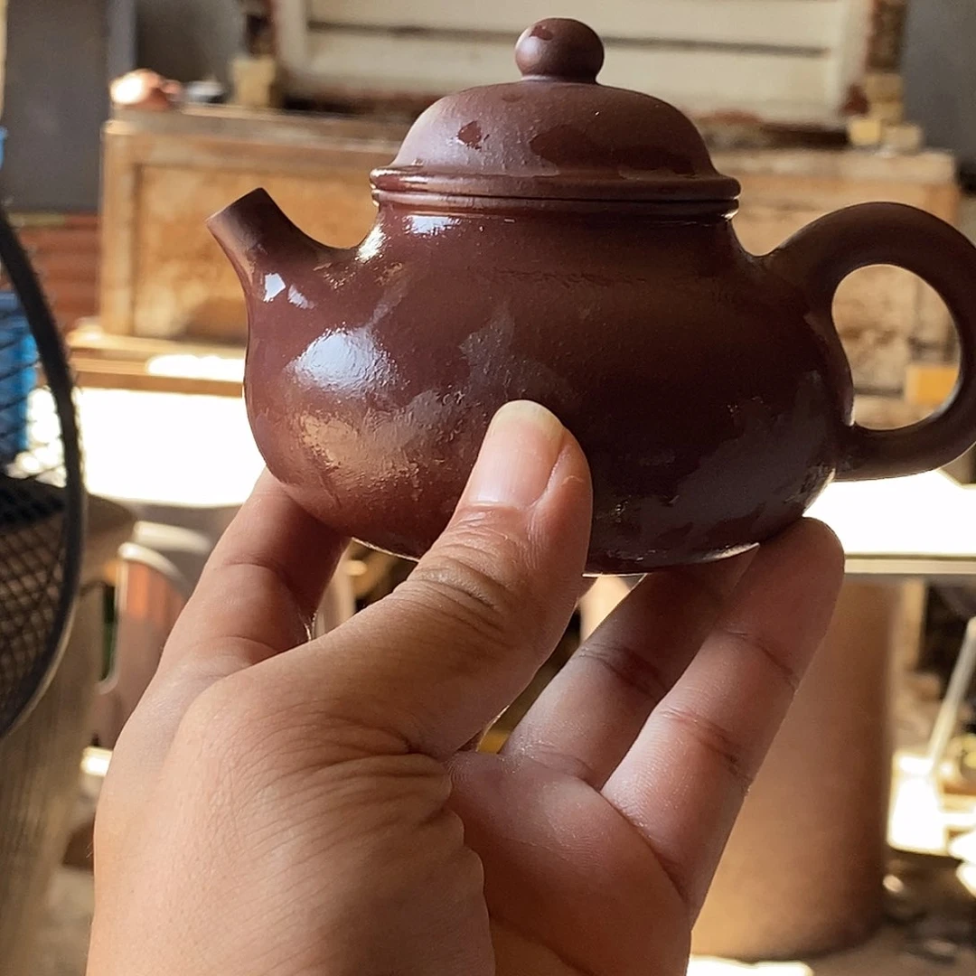 紫砂茶壶完美紫泥容天