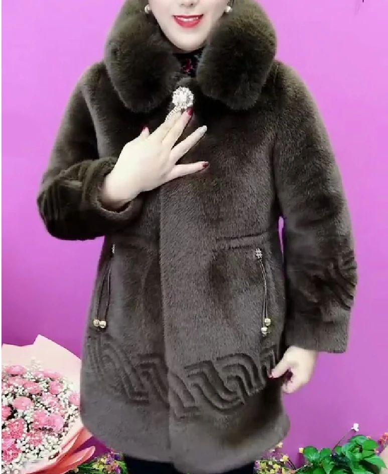 中年妈妈冬季皮毛一体加厚长款外套