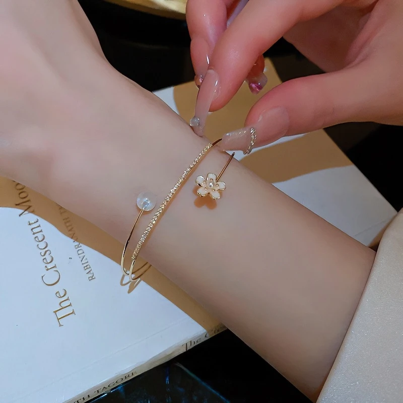 钛钢手镯 设计师款时尚百搭粉色鱼姬花朵电镀开口手镯手环不掉色