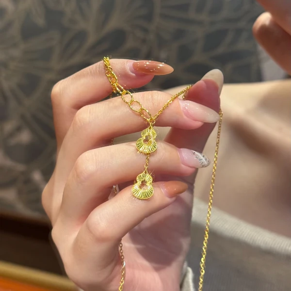 钛钢项链 新中式镭射爆闪时来运转双葫芦项链女款精美百搭不掉色