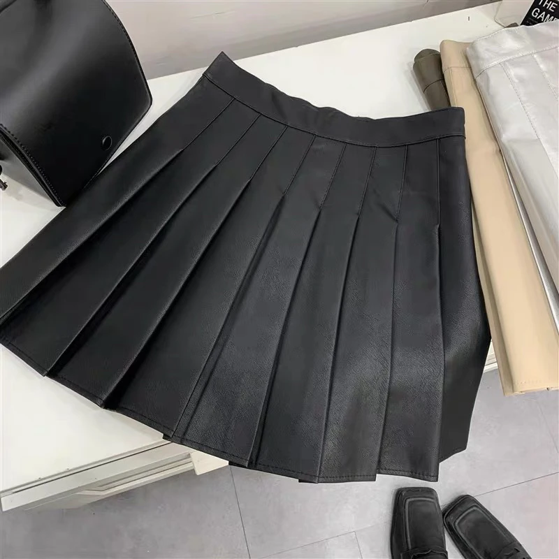 俪七月女装家的半身皮裙