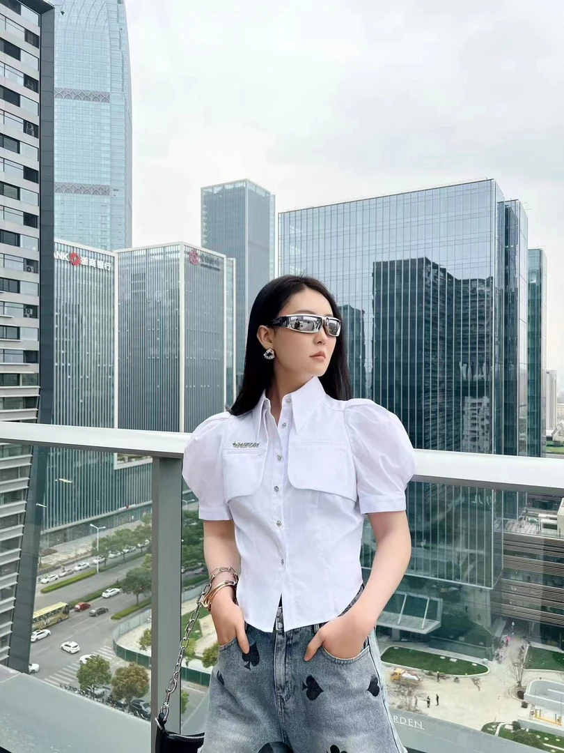 深圳南油原创2025新款胸前英文字母泡泡袖短袖衬衫8519