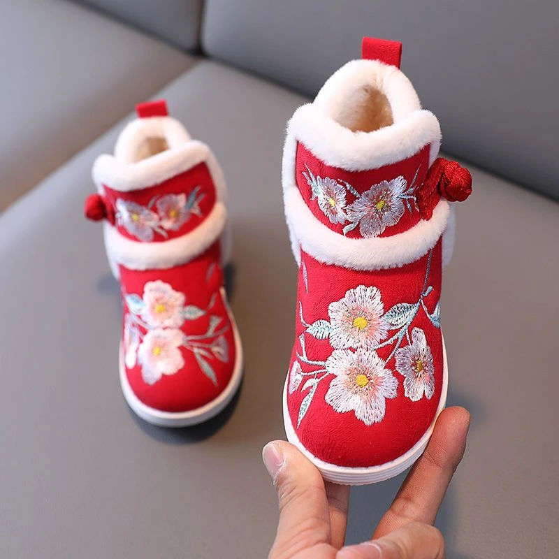 冬季儿童汉服鞋子女童绣花鞋宝宝古装加绒棉靴中国风唐装演出布鞋