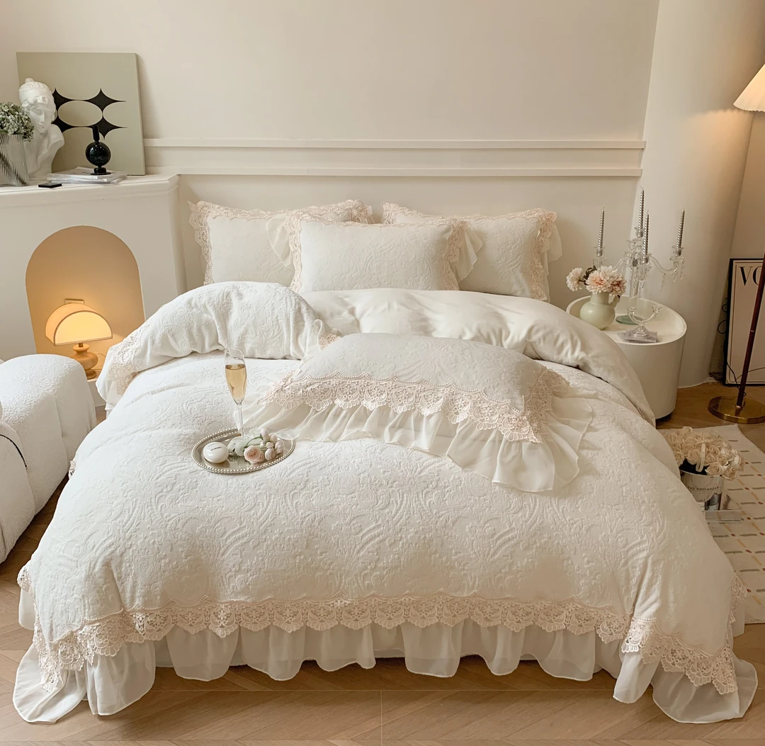 【轻奢6D雕花牛奶绒】2024新款雕花工艺蕾丝花边床裙款牛奶绒四件套