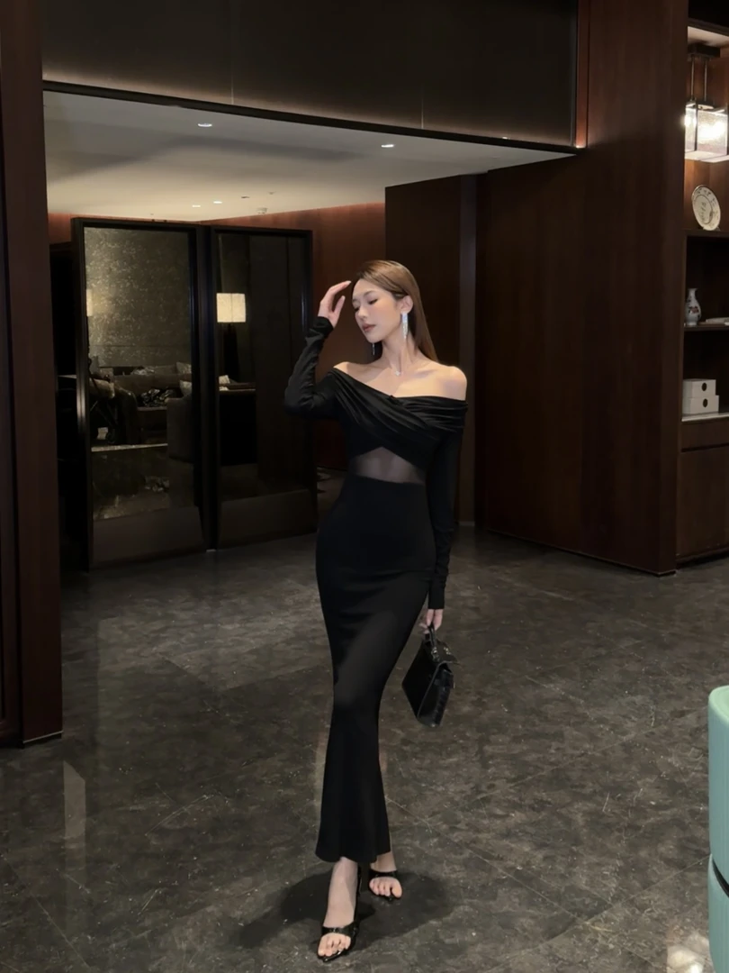 秋冬气质时尚一字肩性感微透连衣裙女冬季新款网纱拼接修身包臀裙