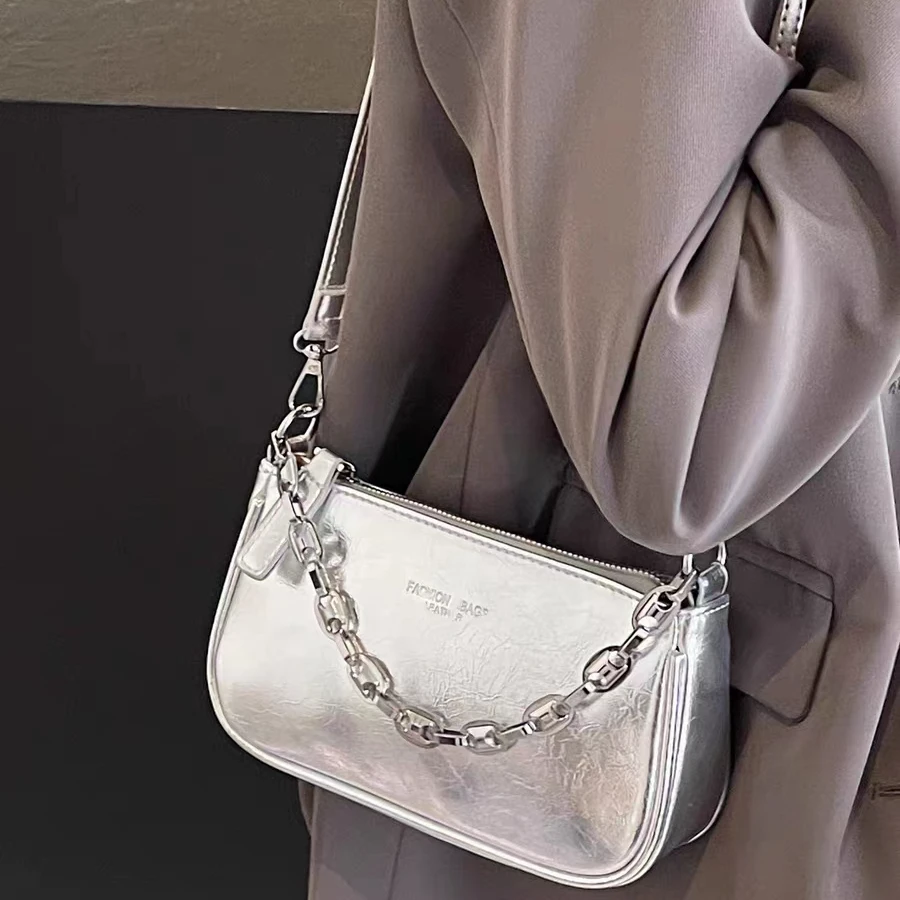 高级感珠光银色百搭斜挎包单肩腋下包