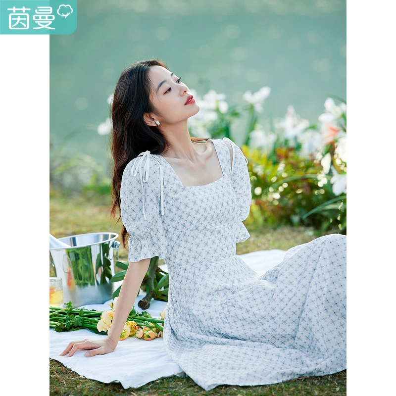 茵曼夏季女连衣裙裙子碎花显瘦新款公主短袖休闲娃娃时尚泡泡袖