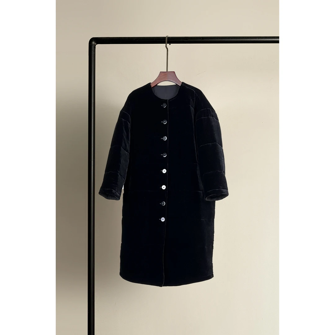 原创设计女装高级感黑色丝绒保暖棉服冬季新款加厚款棉衣外套大衣