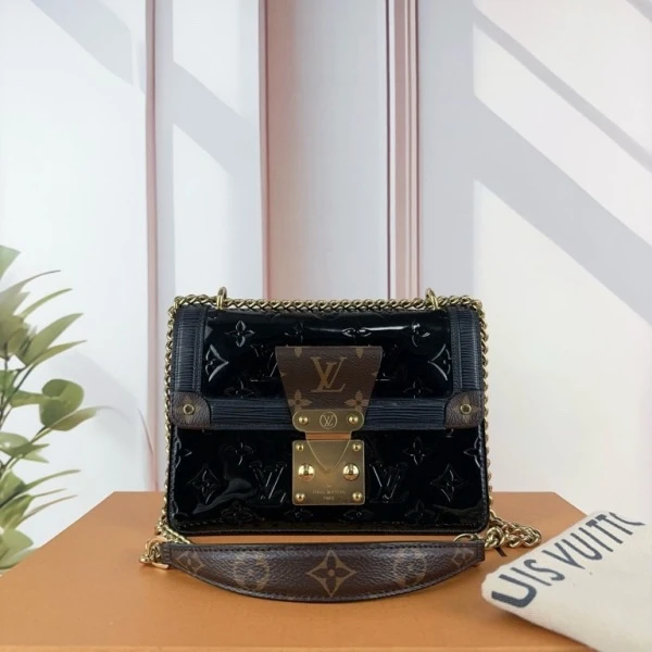 99新 LV 鸭鸭甄选/单肩包/市场价18200/240730MY0039