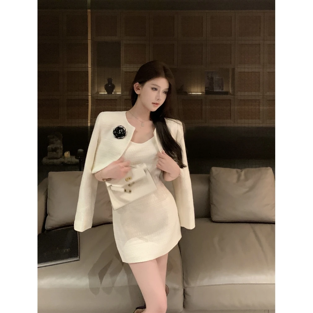 法式气质高级小香风粗花呢套装女白色短款外套吊带连衣裙两件套秋