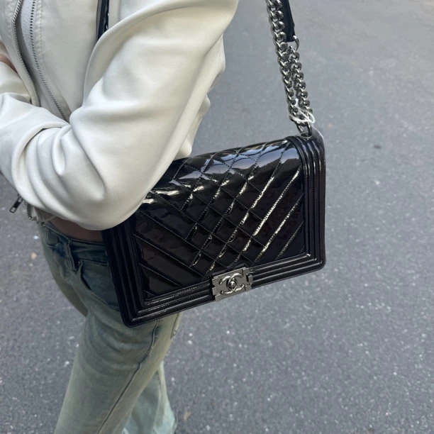 95新 Chanel/香奈儿 香奈儿leboy中大号改色斜挎包菱格黑银气质