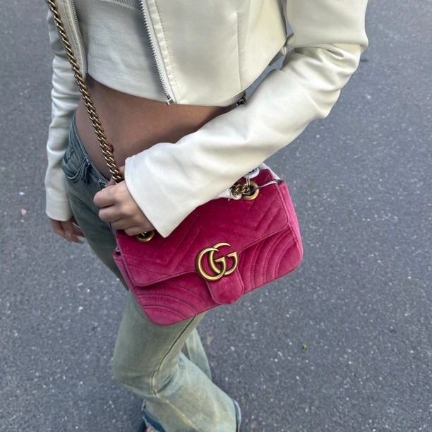 95新 GUCCI/古驰 gucci丝绒马蒙22桃粉色斜挎包