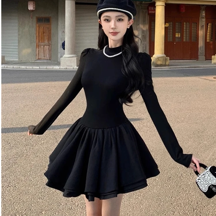 秋冬黑色系高级感半高领长袖连衣裙收腰显瘦a字蓬蓬裙内搭短裙子